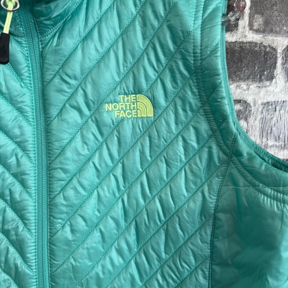 The North Face Kayla Vest retro green puffer Insulated Full Zip - Picture 6 of 12